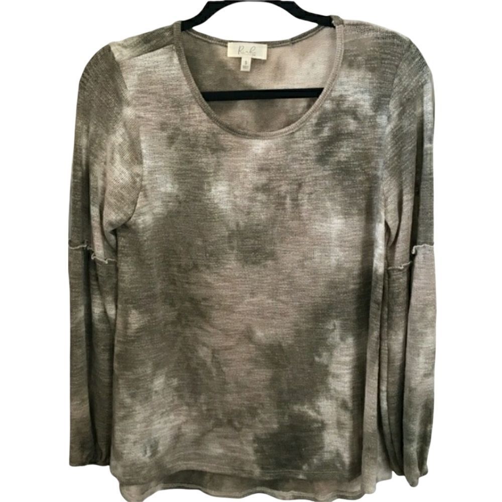 NWOT Riah Fashion Round Neck Puff Sleeve Top